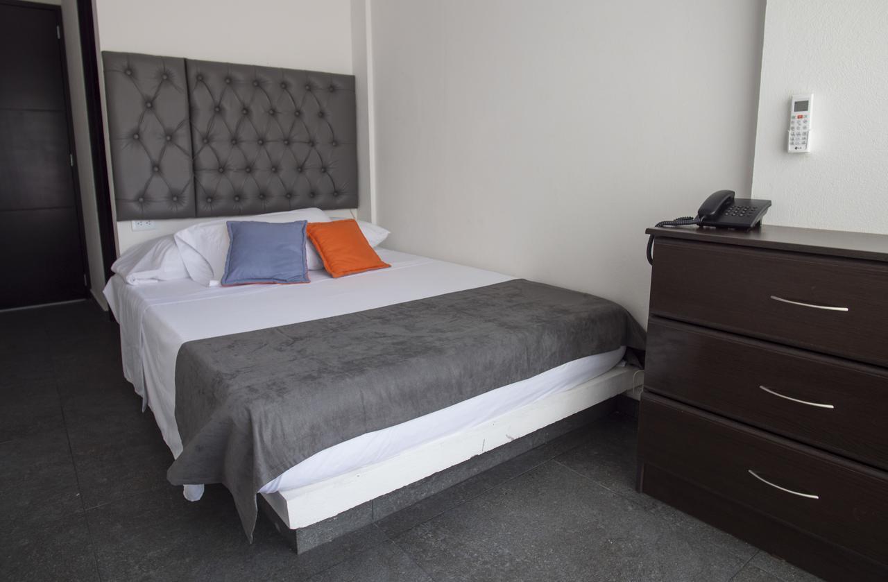 Hotel Grand H&R 比列塔 外观 照片