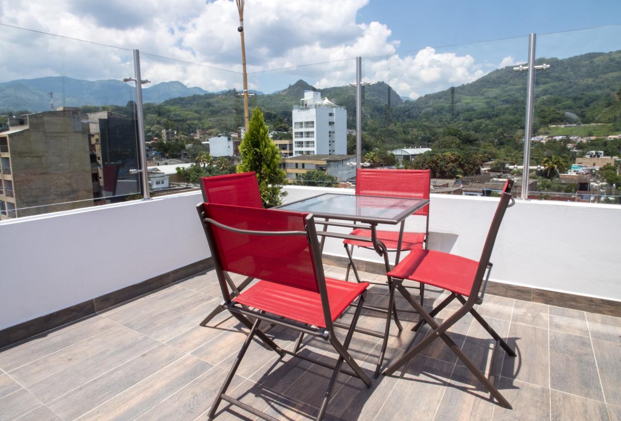 Hotel Grand H&R 比列塔 外观 照片