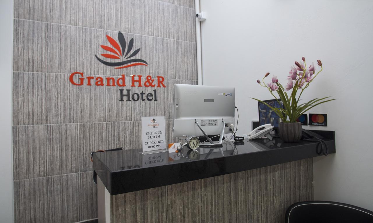 Hotel Grand H&R 比列塔 外观 照片